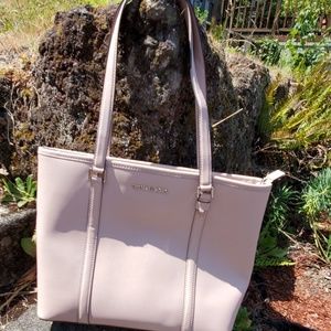 Large Michael Kors weekend bag